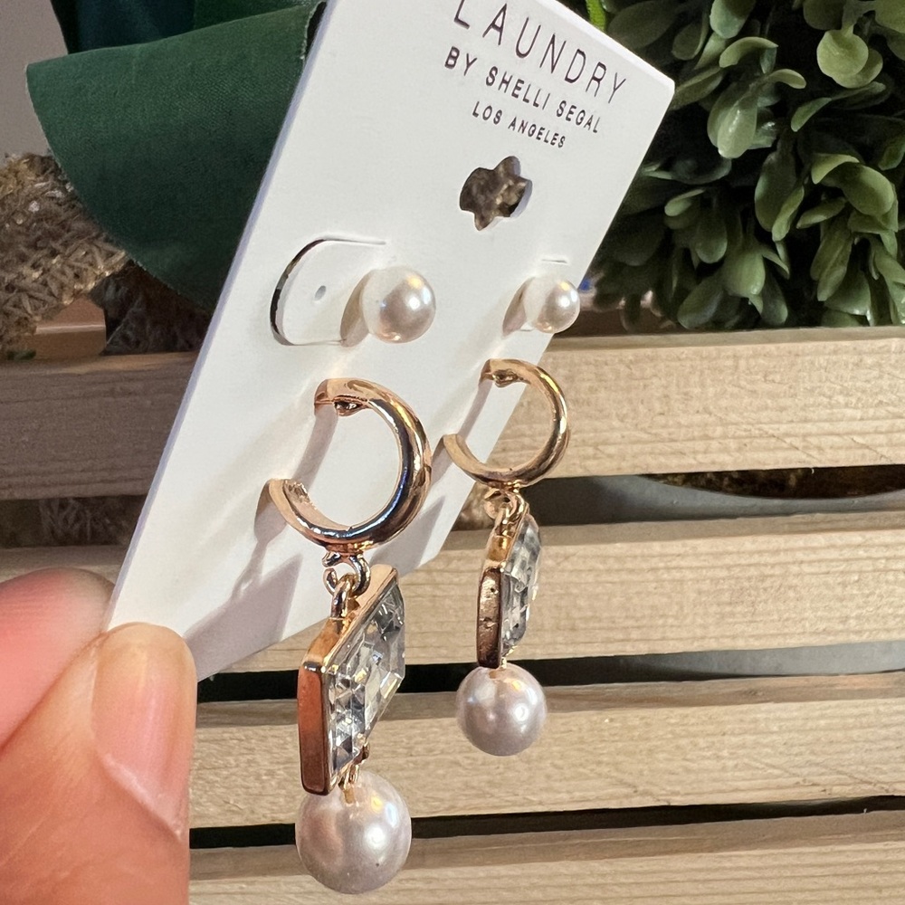 Laundry by Shelli Segal 2pcs Earrings - Picture 3 of 5